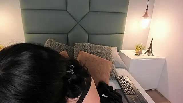 April Swett online show from 03-15-26, 12:44