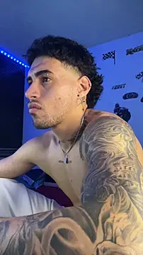 Snapshot of TOMAS_CONOR chatting on 02-25-26, 12:20 TOMAS CONOR online show from 02-25-26, 12:20