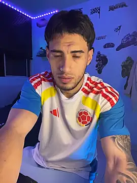 Snapshot of TOMAS_CONOR chatting on 03-12-26, 12:39 TOMAS CONOR online show from 03-12-26, 12:39