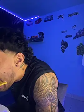 Snapshot of TOMAS_CONOR chatting on 03-20-26, 01:10 TOMAS CONOR online show from 03-20-26, 01:10