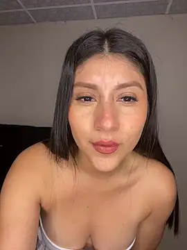 latinasoftie online show from 07-18-26, 03:54