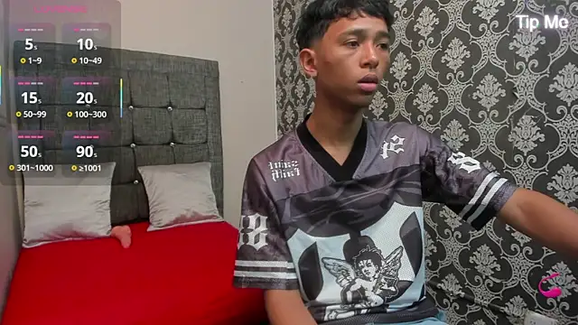 Little Twink19x online show from 04-30-26, 07:20