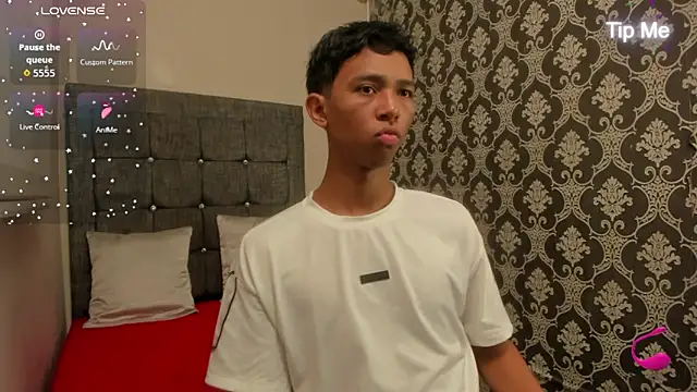 Little Twink19x online show from 05-08-26, 07:41