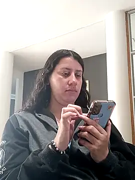 LunaDamasco online show from 04-07-26, 07:03