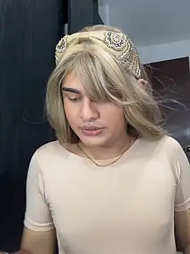 Snapshot of Emma_Paez chatting on 03-30-26, 01:39 Emma Paez online show from 03-30-26, 01:39