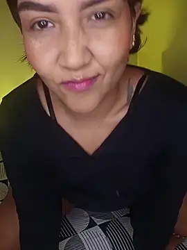 EmiliaVincenzo online show from 02-24-26, 01:20