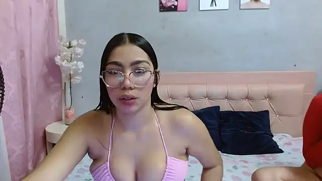 Eleanor Rouillard online show from 04-29-26, 01:04