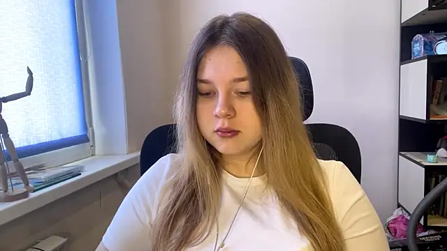 TomikoPfau online show from 02-27-26, 07:41