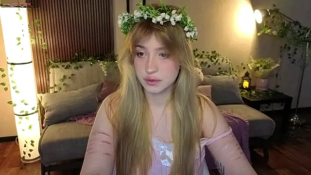 linaloon online show from 04-24-26, 06:38