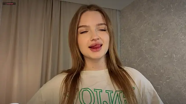 Snapshot of SolLocy chatting on 03-28-26, 04:12 SolLocy online show from 03-28-26, 04:12