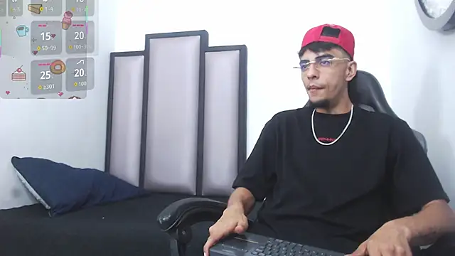 Snapshot of Endrick-23 chatting on 03-26-26, 03:34 Endrick-23 online show from 03-26-26, 03:34