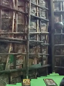 Snapshot of Nivya-Singh chatting on 04-14-26, 10:54 Nivya-Singh online show from 04-14-26, 10:54