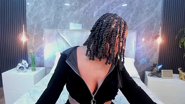 Snapshot of Emma_Dancer chatting on 04-05-26, 01:19 Emma Dancer online show from 04-05-26, 01:19