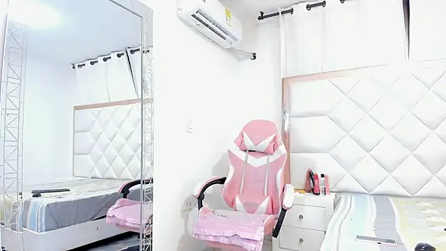 michelleblair1 online show from 03-20-26, 01:27