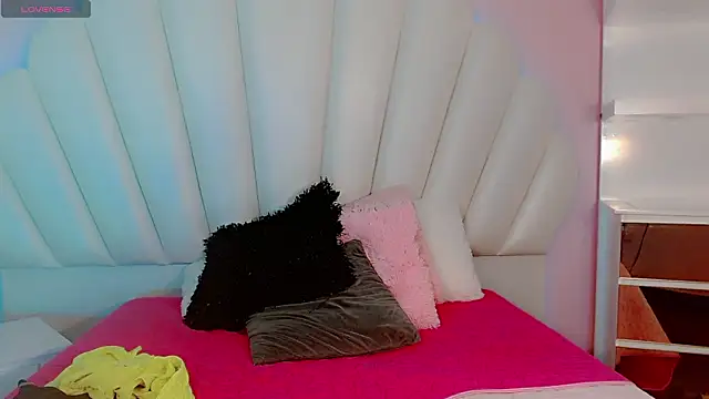 Snapshot of Daniiela_Ember chatting on 03-09-26, 05:00 Daniiela Ember online show from 03-09-26, 05:00