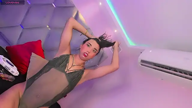 Snapshot of Daniiela_Ember chatting on 03-14-26, 12:21 Daniiela Ember online show from 03-14-26, 12:21