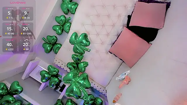 Snapshot of Daniiela_Ember chatting on 03-19-26, 11:36 Daniiela Ember online show from 03-19-26, 11:36