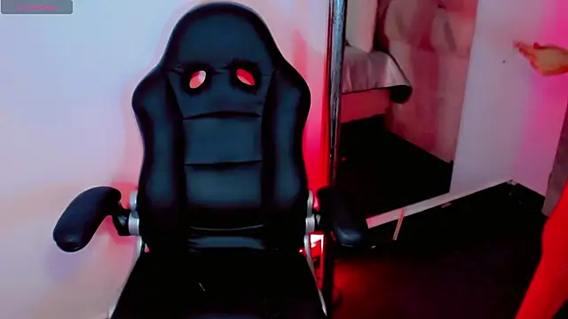 Snapshot of Daniiela_Ember chatting on 03-27-26, 11:43 Daniiela Ember online show from 03-27-26, 11:43