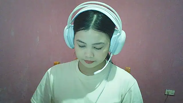 DessertFlower online show from 05-21-26, 04:08