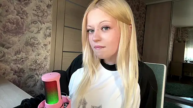 JeneeBIanks online show from 03-26-26, 12:11