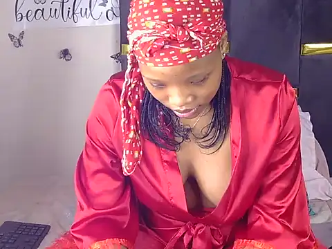 Divine Beautyxx online show from 05-25-26, 03:45