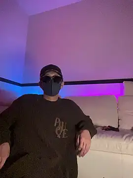 Snapshot of Yumemiru-k chatting on 03-05-26, 10:55 Yumemiru-k online show from 03-05-26, 10:55