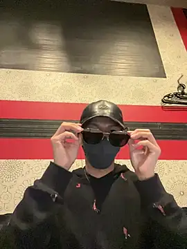 Snapshot of Yumemiru-k chatting on 03-07-26, 05:59 Yumemiru-k online show from 03-07-26, 05:59