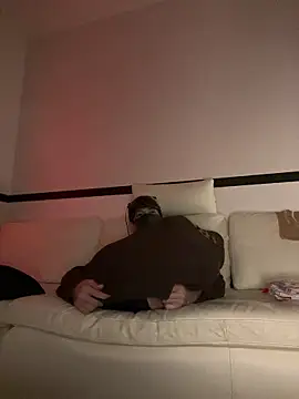 Snapshot of Yumemiru-k chatting on 03-21-26, 08:23 Yumemiru-k online show from 03-21-26, 08:23