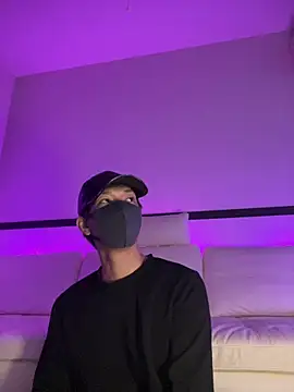 Snapshot of Yumemiru-k chatting on 04-04-26, 05:38 Yumemiru-k online show from 04-04-26, 05:38