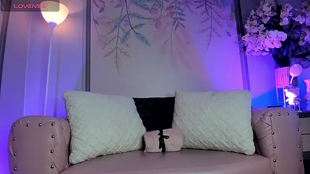 Snapshot of Eimy_grey4u chatting on 04-14-26, 03:12 Eimy grey4u online show from 04-14-26, 03:12