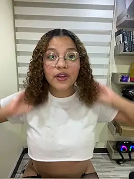 KendyLove  online show from 05-04-26, 04:41