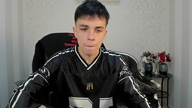 ClarkBev online show from 04-03-26, 05:38