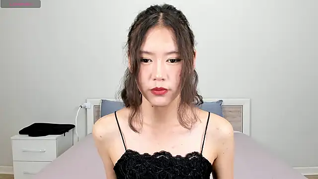 Snapshot of Kiraeko chatting on 04-17-26, 10:02 Kiraeko online show from 04-17-26, 10:02