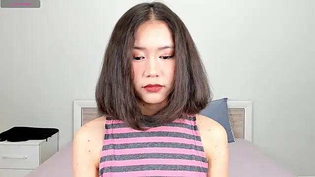 Snapshot of Kiraeko chatting on 04-25-26, 11:13 Kiraeko online show from 04-25-26, 11:13