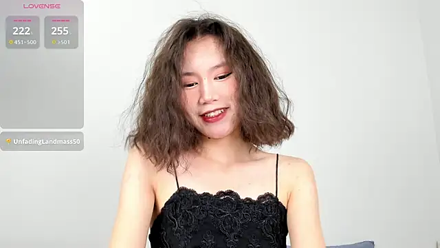 Snapshot of Kiraeko chatting on 05-20-26, 02:29 Kiraeko online show from 05-20-26, 02:29