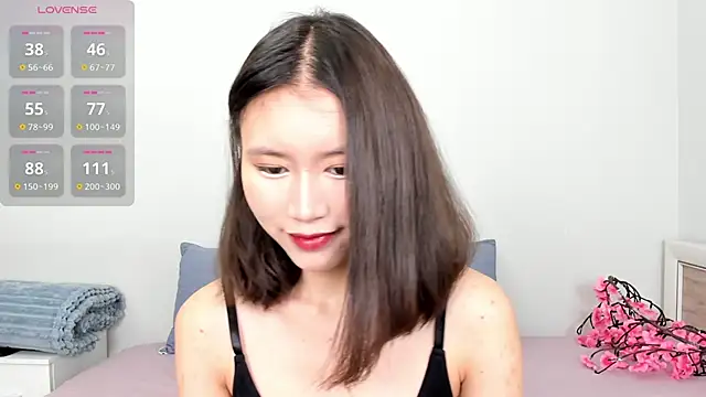 Kiraeko online show from 06-26-26, 10:25
