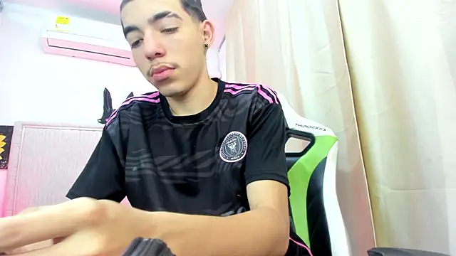 Bad bunnyy  online show from 02-21-26, 12:17