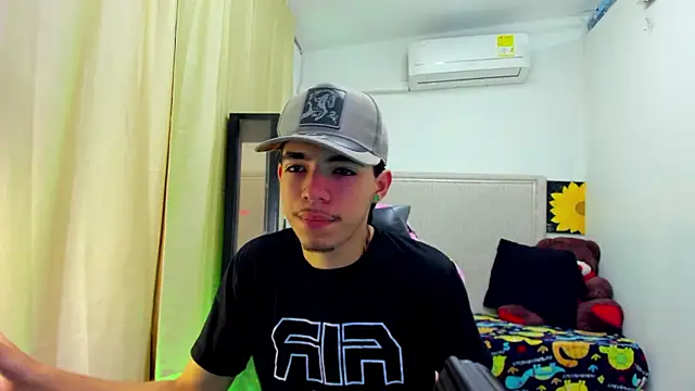 Bad bunnyy  online show from 03-25-26, 12:22