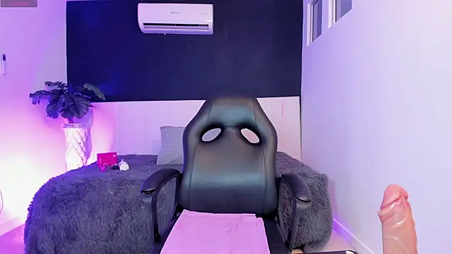 karola cute  online show from 04-27-26, 10:24