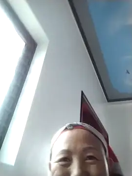 Snapshot of TiffinyDi chatting on 02-20-26, 05:48 TiffinyDi online show from 02-20-26, 05:48