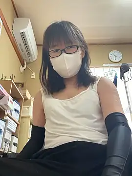 Snapshot of nana_ayu4696 chatting on 03-04-26, 01:33 nana ayu4696 online show from 03-04-26, 01:33