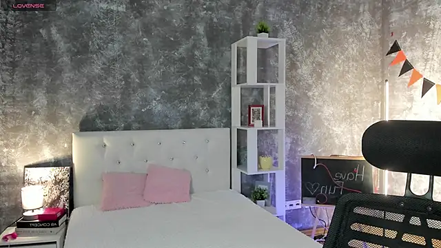 asti bubbles online show from 04-28-26, 01:37