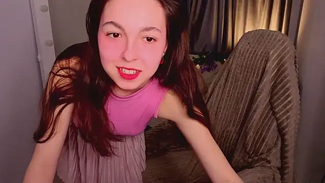 Snapshot of BellaThery chatting on 03-27-26, 05:13 BellaThery online show from 03-27-26, 05:13