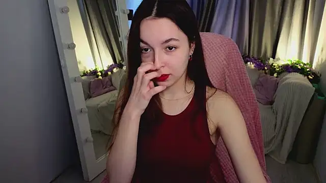 Snapshot of BellaThery chatting on 04-09-26, 05:07 BellaThery online show from 04-09-26, 05:07