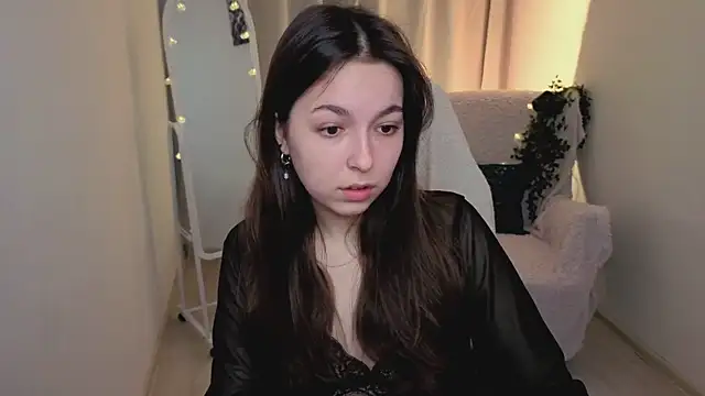 Snapshot of BellaThery chatting on 05-27-26, 05:04 BellaThery online show from 05-27-26, 05:04