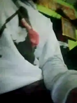 wifedesi7050 online show from 03-28-26, 05:01