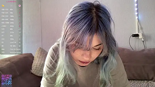 Emmibrilson online show from 05-05-26, 12:24