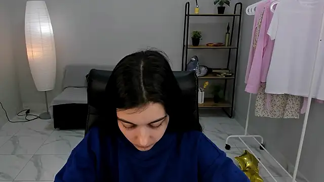 Lilian Merf online show from 03-25-26, 08:31