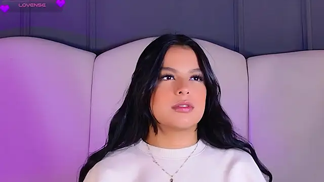 Snapshot of BrunaMonroee chatting on 03-24-26, 02:11 BrunaMonroee online show from 03-24-26, 02:11