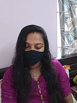 Snapshot of Shaliniqueen chatting on 06-11-26, 06:33 Shaliniqueen online show from 06-11-26, 06:33